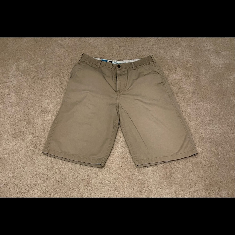 Volcom Shorts Size 34